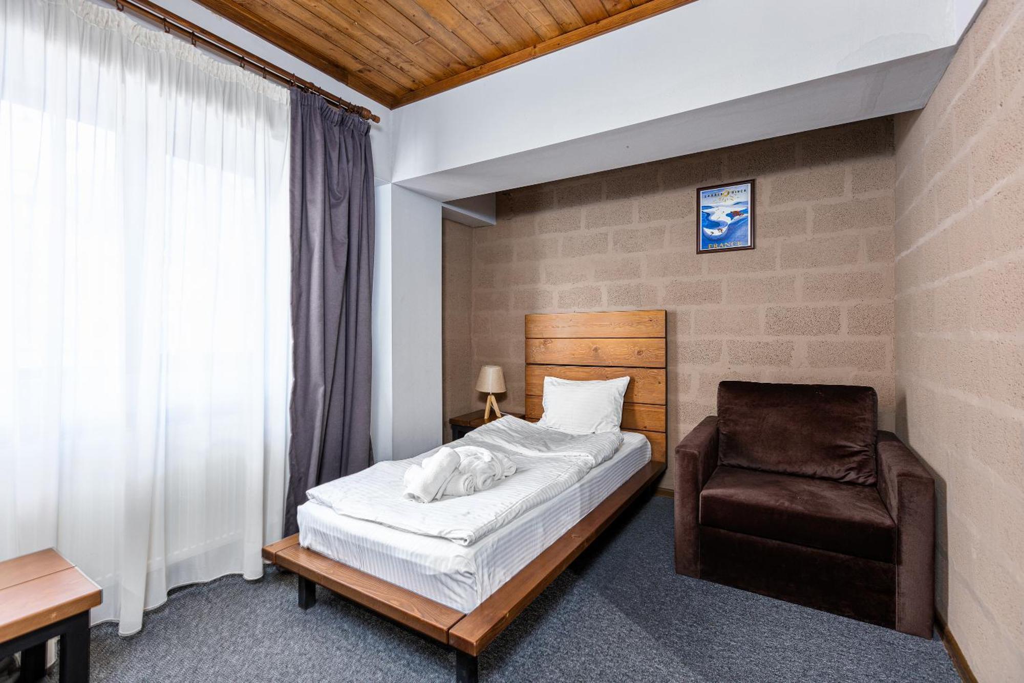 Hotel Alpine Lounge Kazbegi Zimmer foto