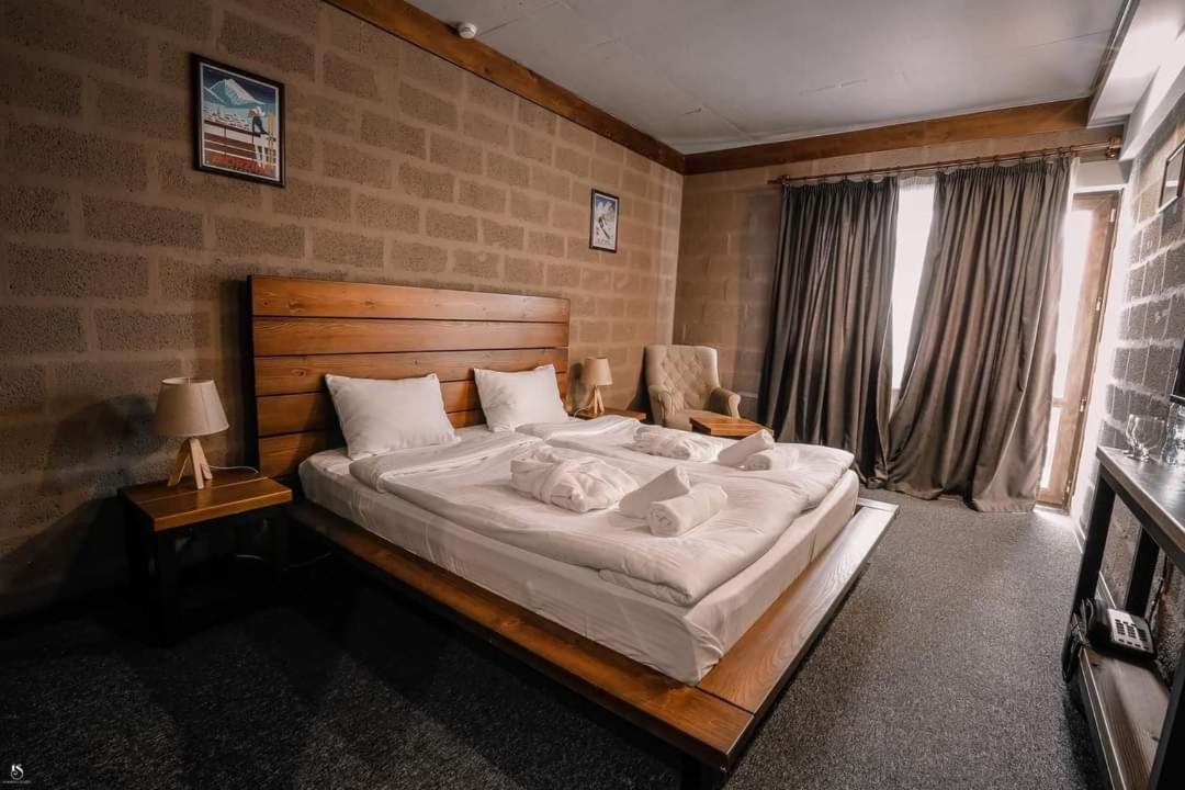 Hotel Alpine Lounge Kazbegi Exterior foto