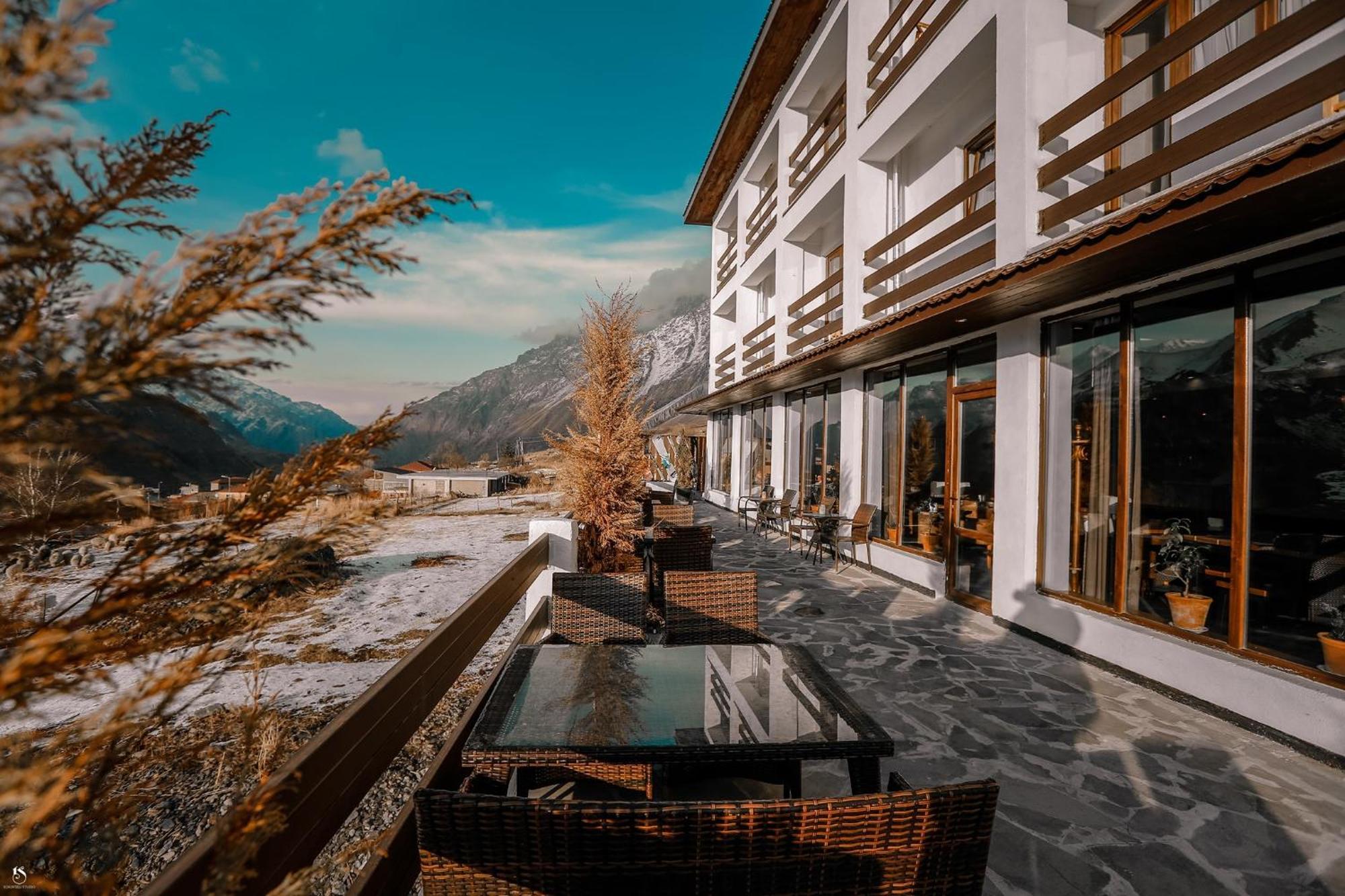 Hotel Alpine Lounge Kazbegi Exterior foto
