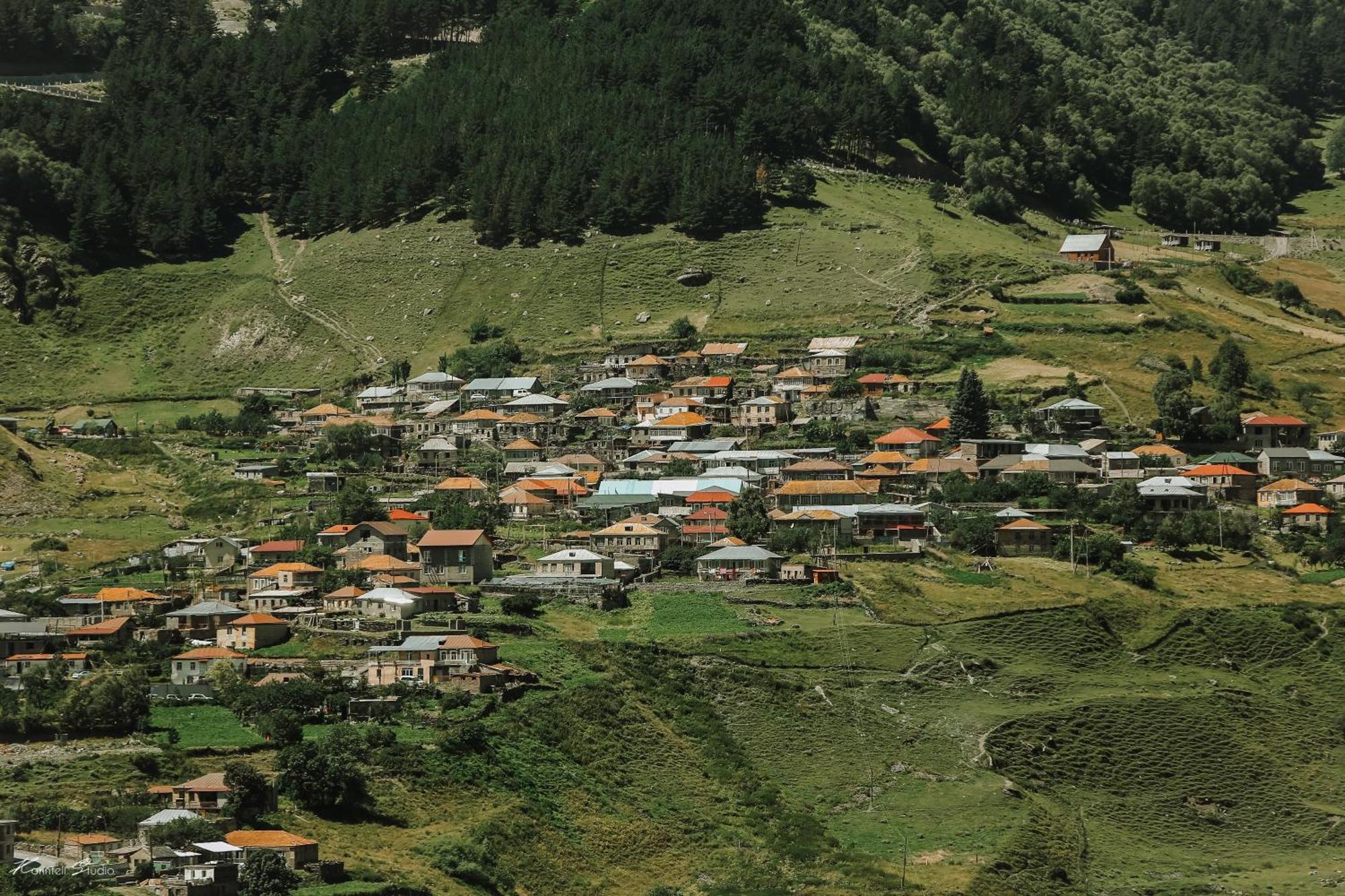Hotel Alpine Lounge Kazbegi Exterior foto