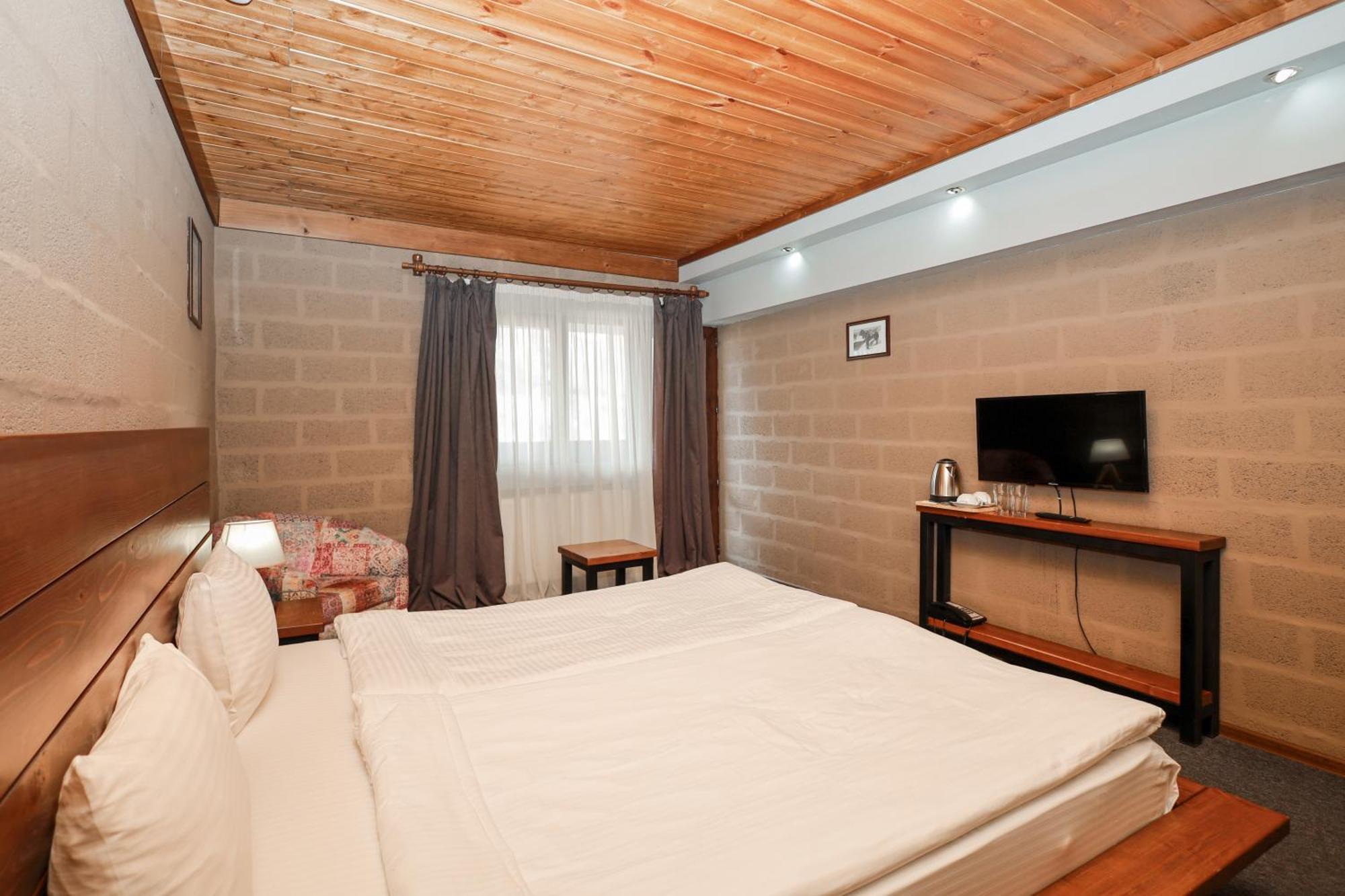 Hotel Alpine Lounge Kazbegi Exterior foto