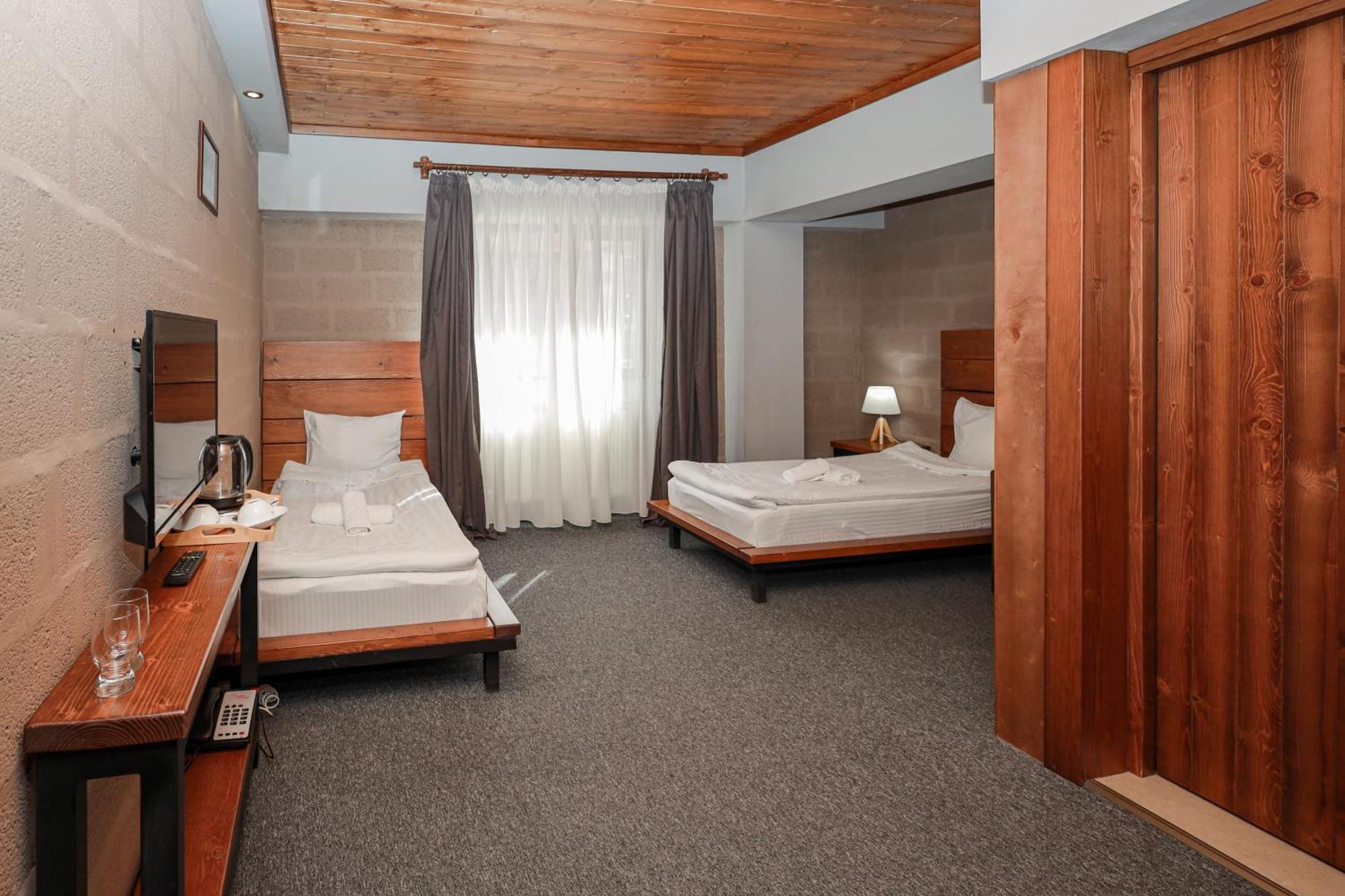 Hotel Alpine Lounge Kazbegi Exterior foto