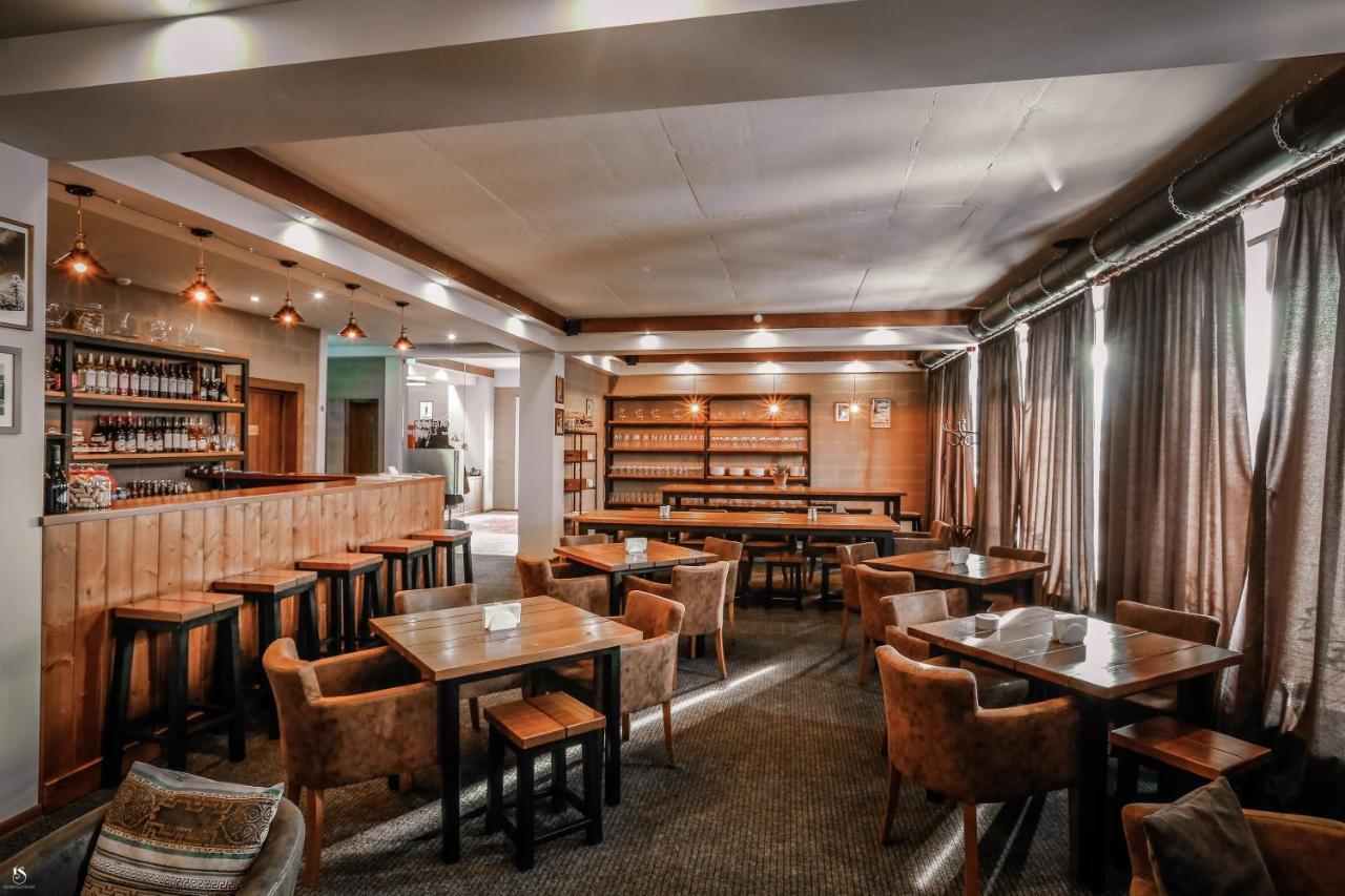 Hotel Alpine Lounge Kazbegi Exterior foto